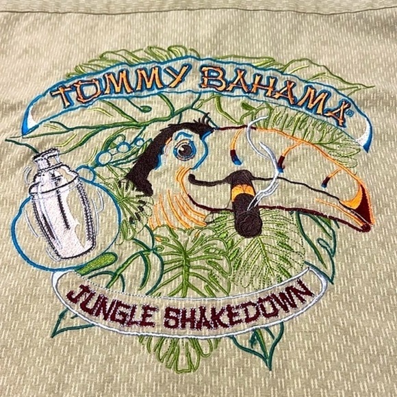 VTG Tommy Bahama Silk Jungle Shakedown Toucan Cigar Cocktail Shaker Camp Shirt - Picture 5 of 9